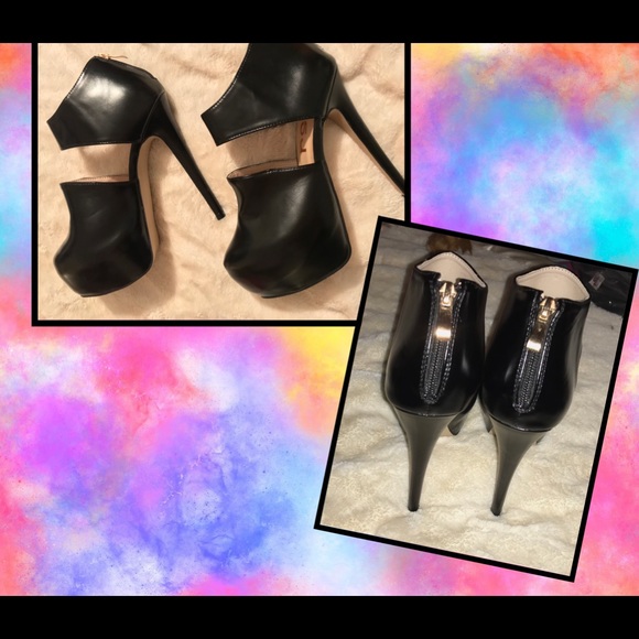 f5j Shoes - f5j nwot black platforms w/ zipper 6 1/2.